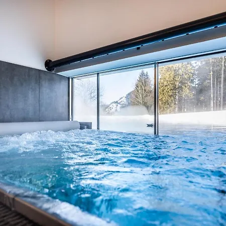 ホテル Der Alpenblick 3*