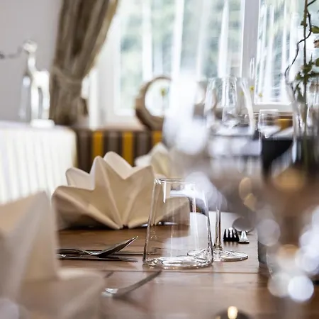 ホテル Der Alpenblick 3*