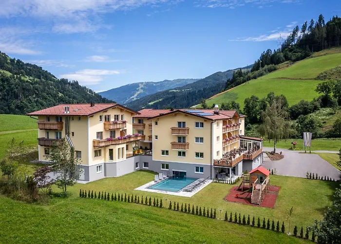 Hotel Der Alpenblick 3*